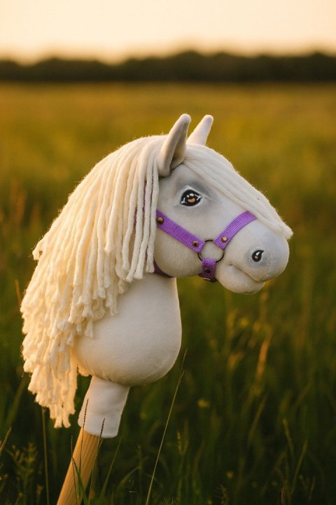 Hobby Horse Mały koń na kiju Premium biały z biała grzywą A5